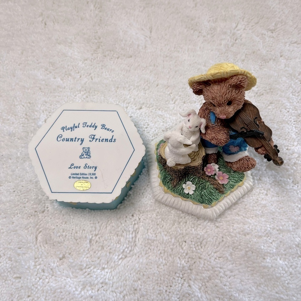 Heritage House Figurine Trinket & Music Box-Tune: Love Story, Music Does Play